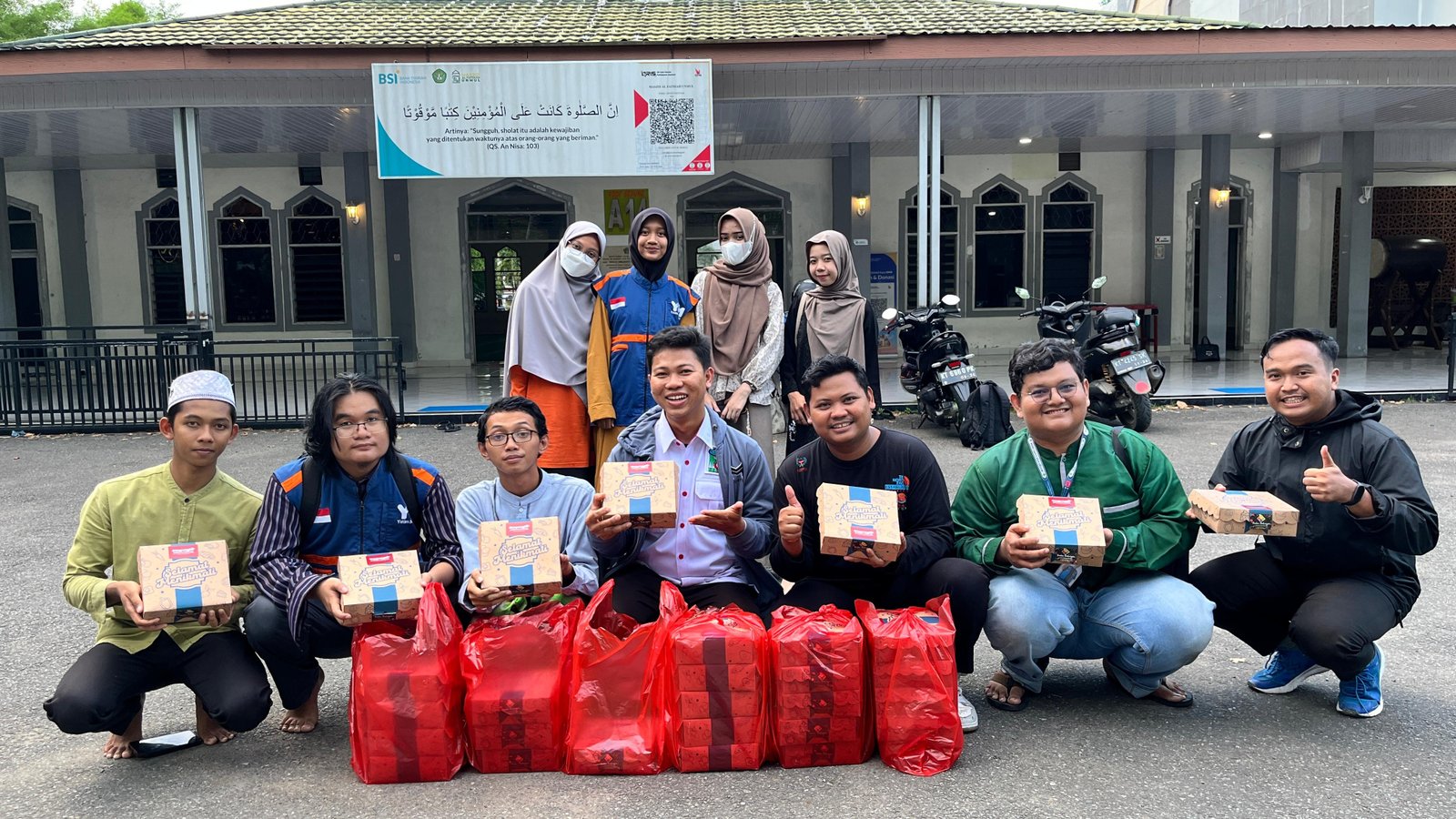 KolaborAksi Kebaikan : Kenyangin Pahlawan Keluarga Spesial Hari Pahlawan dan Hari Ayah